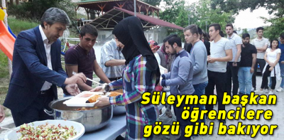 Süleyman başkan öğrencilere gözü gibi bakıyor