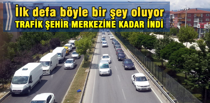 Gölcük girişinde 1 km'e araç konvoyu