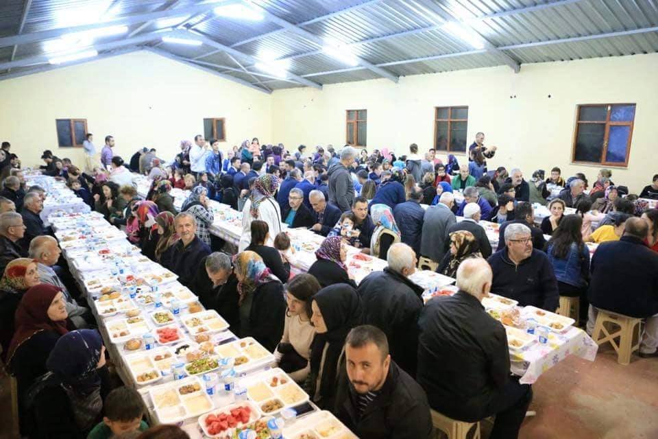Erpa’dan yüzlerce kişiye iftar