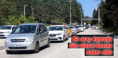 Abant Tabiat Parkı girişinde 5 kilometrelik araç kuyruğu