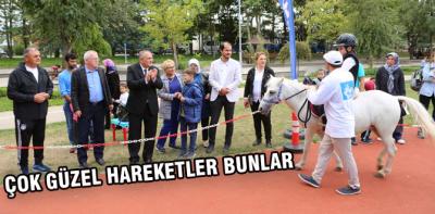 Minikler Atatürk Orman Parkı'nda at bindi