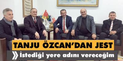 Tanju Özcan'dan Başkan Yılmaz'a jest