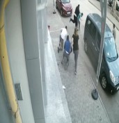 Namusuma yan baktın kavgası