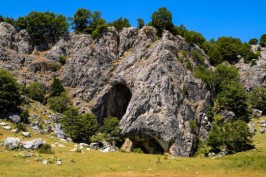 Bu mağaraya Eskişehir'den girin Bolu'dan çıkın