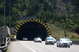 Bolulu olta balıkçıları Vali Kılıç'tan yardım istedi