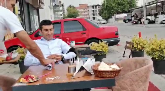 Hayatını 2 engelli çocuğuna adayan annenin hikayesi