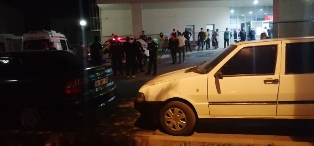 Kavga eden gruba polis müdahalesinde, 2 polis, 3 bekçi yaralandı: 8 gözaltı