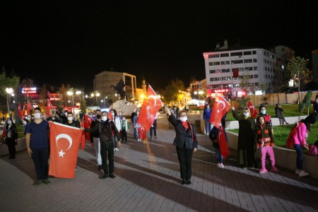 Bolu'da jandarma timleri 797 tatilciyi kurtardı