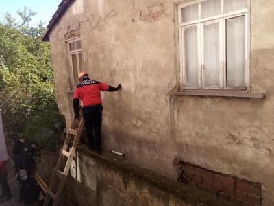 Çocukların attığı torpil evi işte böyle yaktı