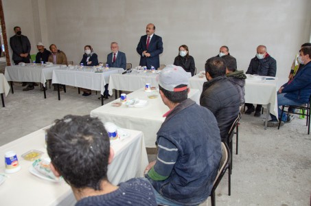 Kent merkezinde kaza: 4 yaşındaki kız ve annesi yaralandı