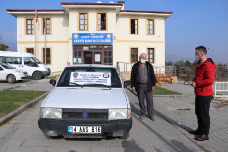 Bolu'ya Nisan'da lapa lapa kar yağdı