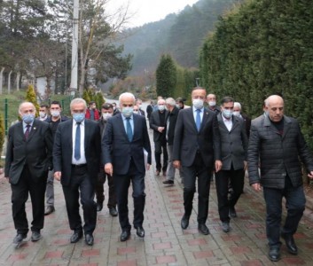 Bayram tatili dönüşü trafik çilesi başladı