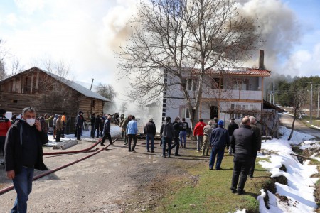 Çocukların attığı torpil evi işte böyle yaktı