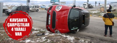 Otomobillerin çarpıştığı kazada 4 kişi yaralandı