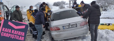 2 otomobilin çarpışması sonucu 1 kişi yaralandı