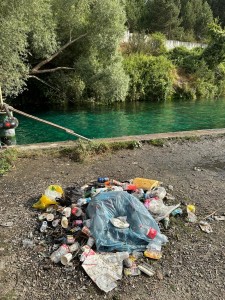 Bolu'da bu cennet köşesi gibi yeri şehir çöplüğüne çevirdiler