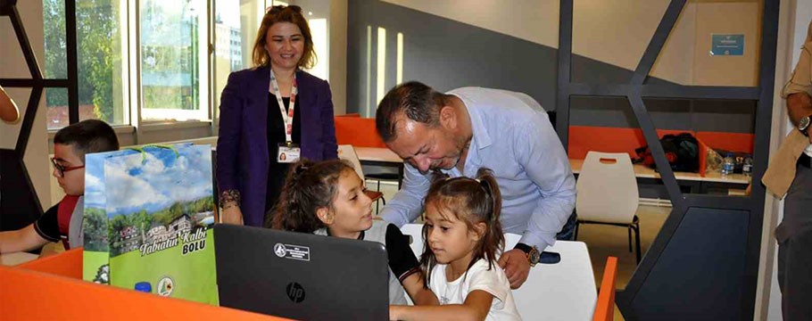 Bolu Belediyesi Gençlik Merkezi törenle açıldı