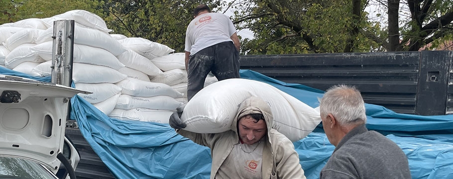 Bolu'da indirimli 78 ton şeker dağıtıldı