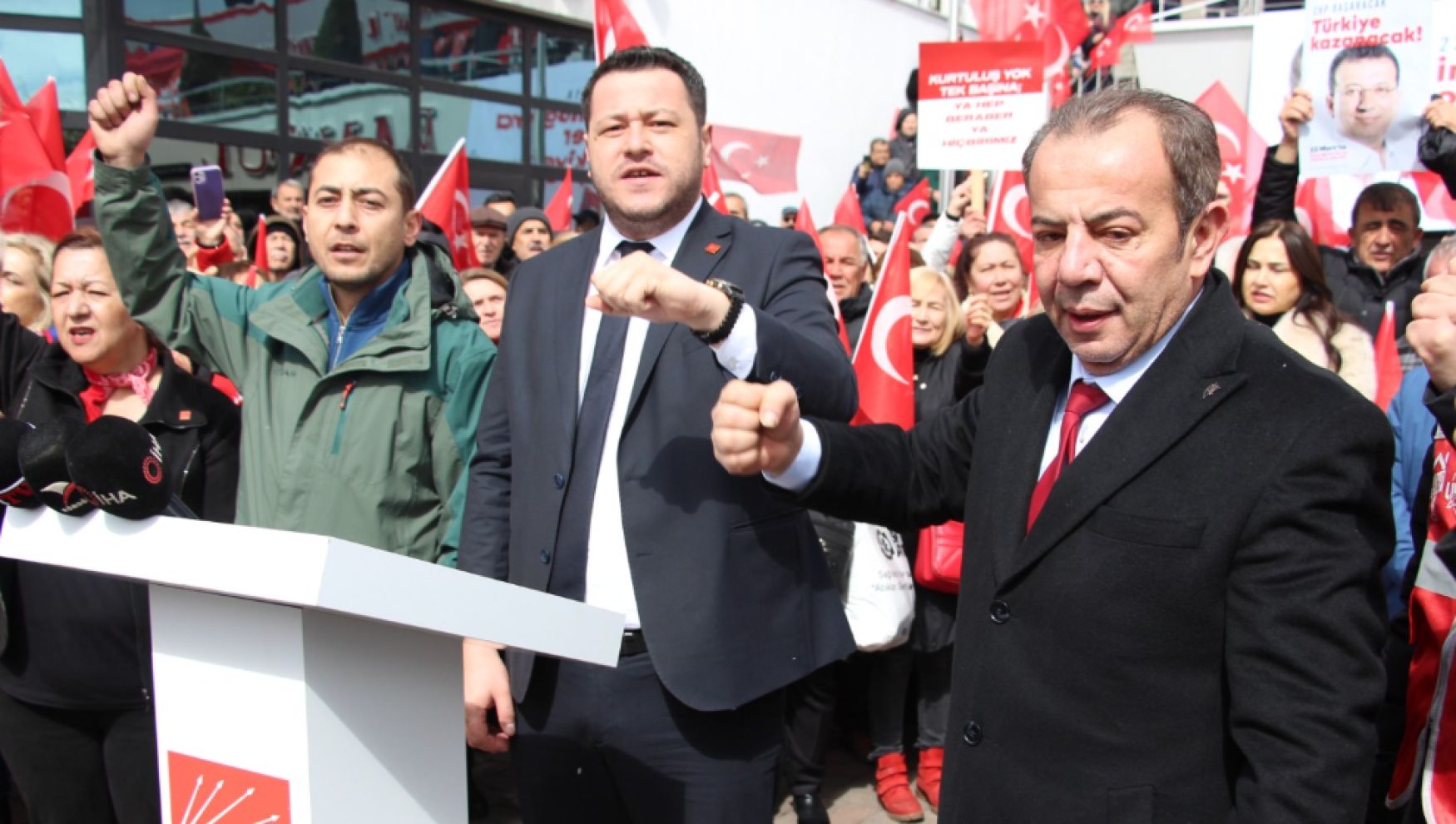 Özcan'dan 'istifa edelim sokağa inelim' çağrısı