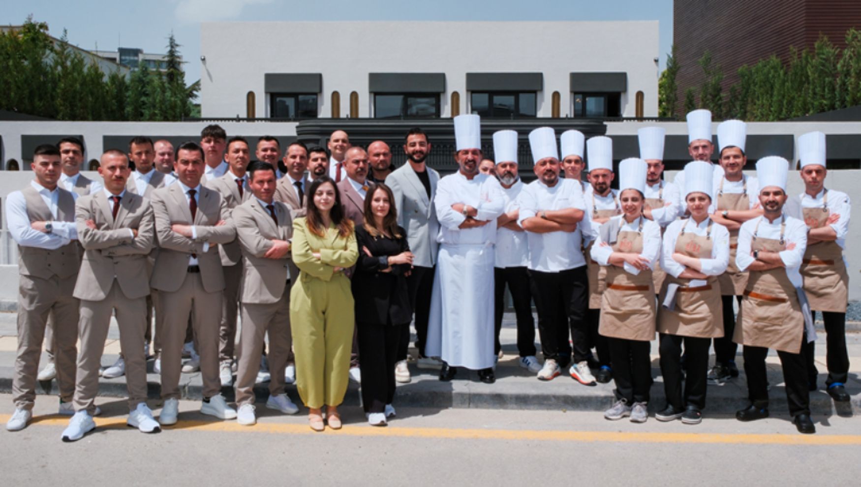 Bolulu Mehmet Şef yeni restoranını açtı