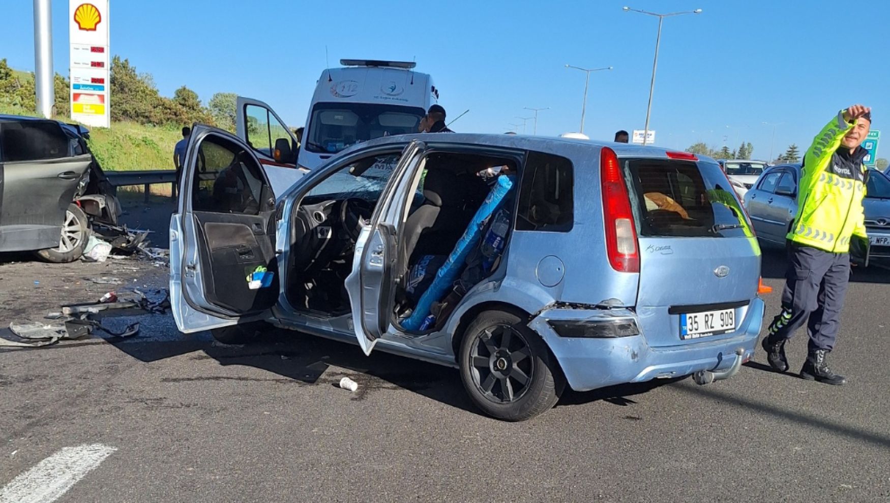 Bayram yolunda feci kaza: 1 ölü, 6 yaralı