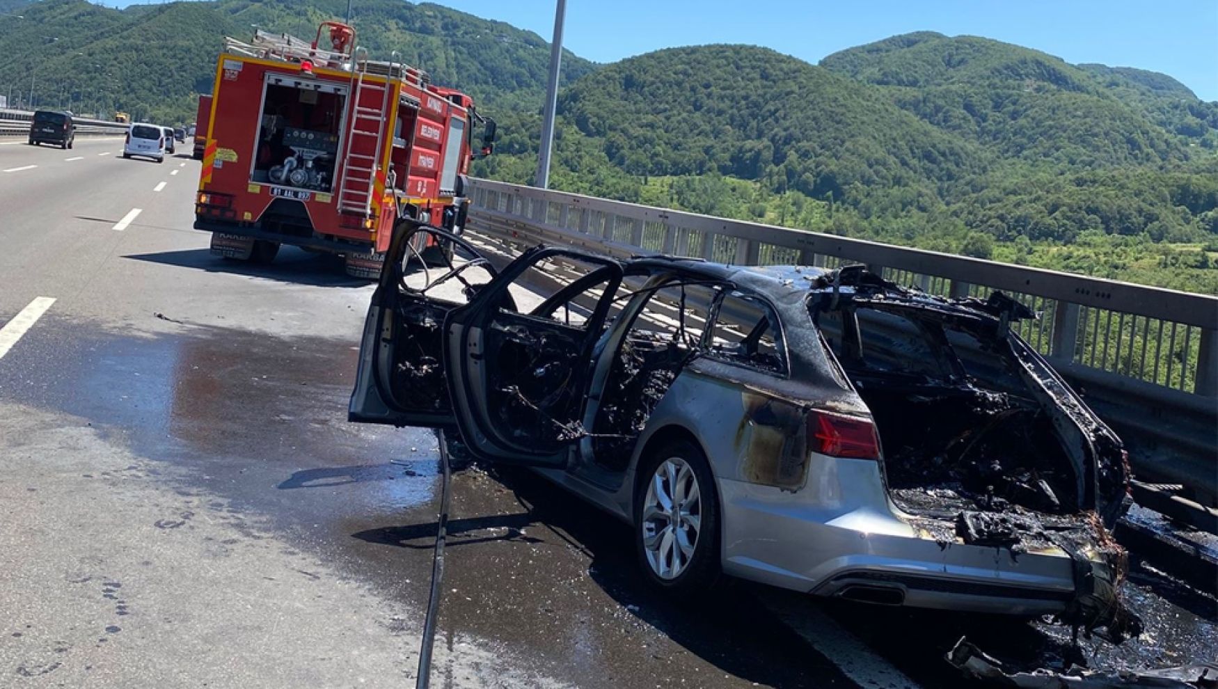 Bolu Dağı geçişinde otomobil küle döndü