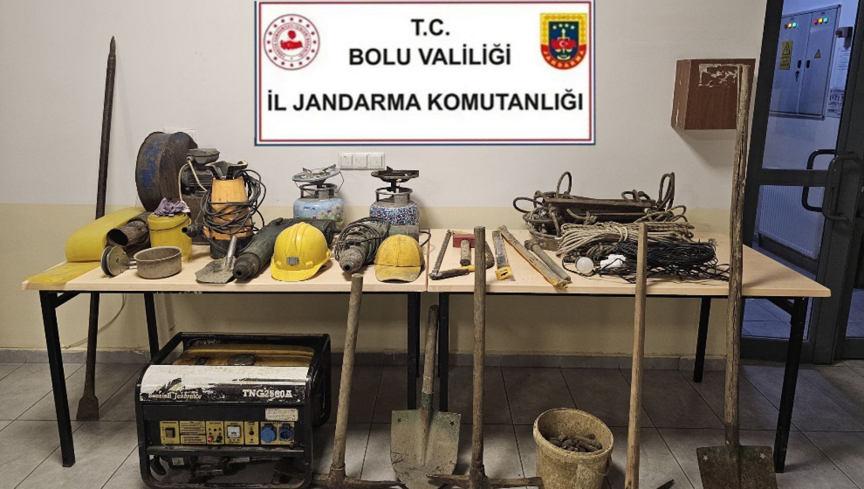 Bolu Mengen’de kaçak kazıya suçüstü