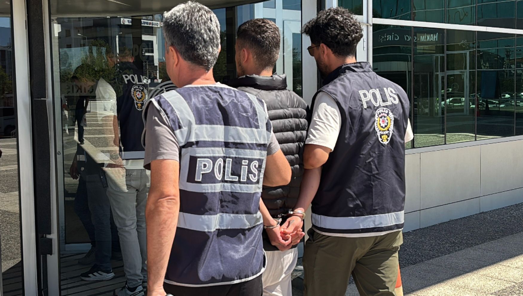Bolu’da silahlı kavgada 1 kişi karnından yaralandı