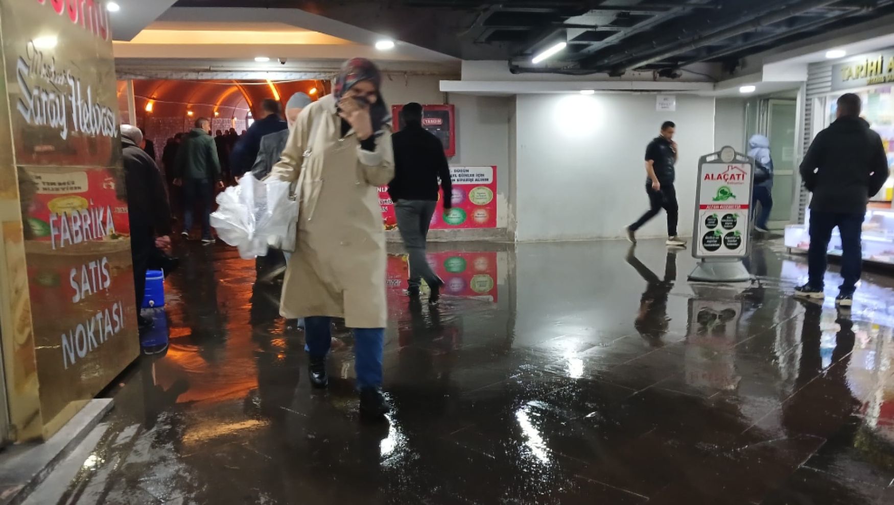Her yağmurda tünel ‘kanalizasyon gölü’ne dönüşüyor!
