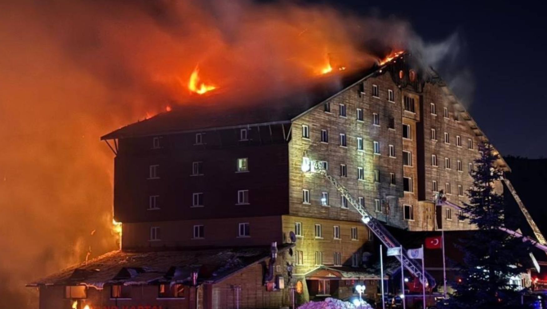Otel müdürünün telefon konuşmaları dosyaya girdi