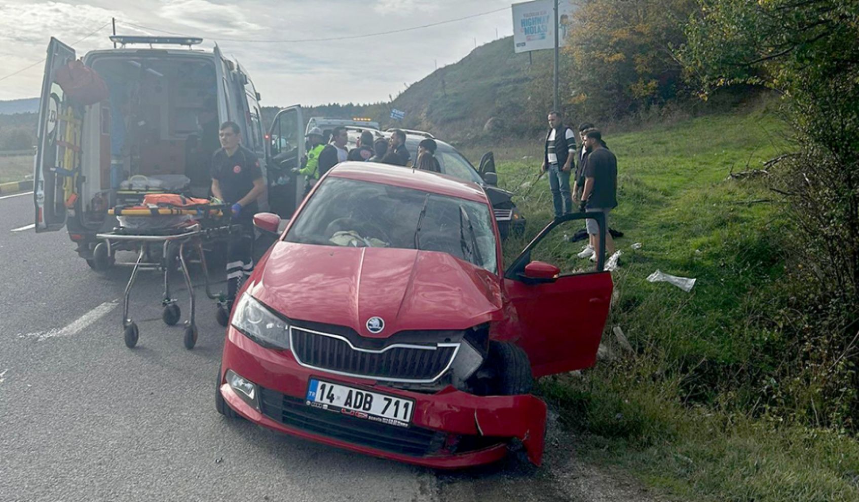 Bolu D-100’de iki araç çarpıştı: 5 yaralı