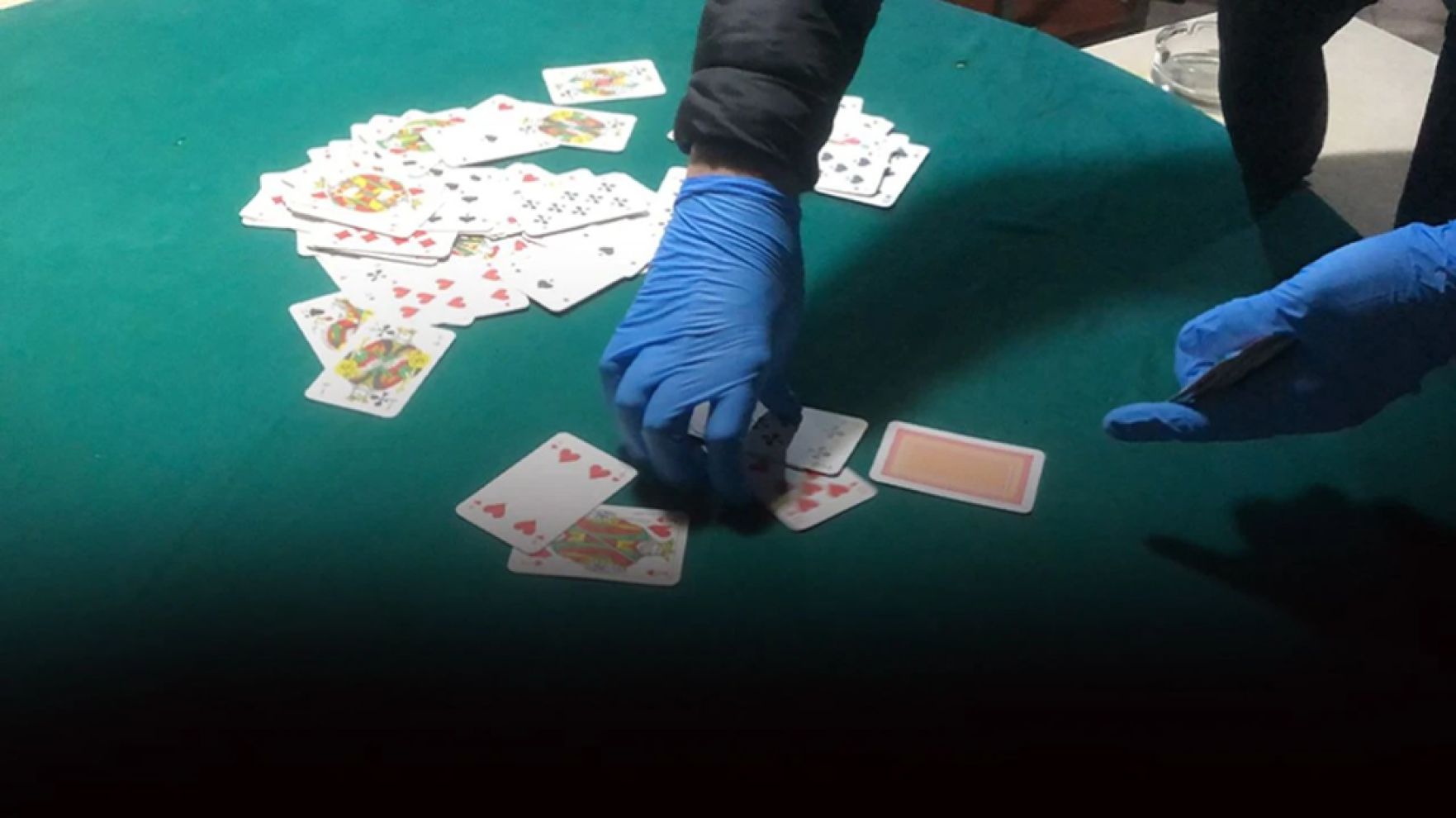 Bolu’da dernek lokaline kumar baskını: 5 kişiye işlem