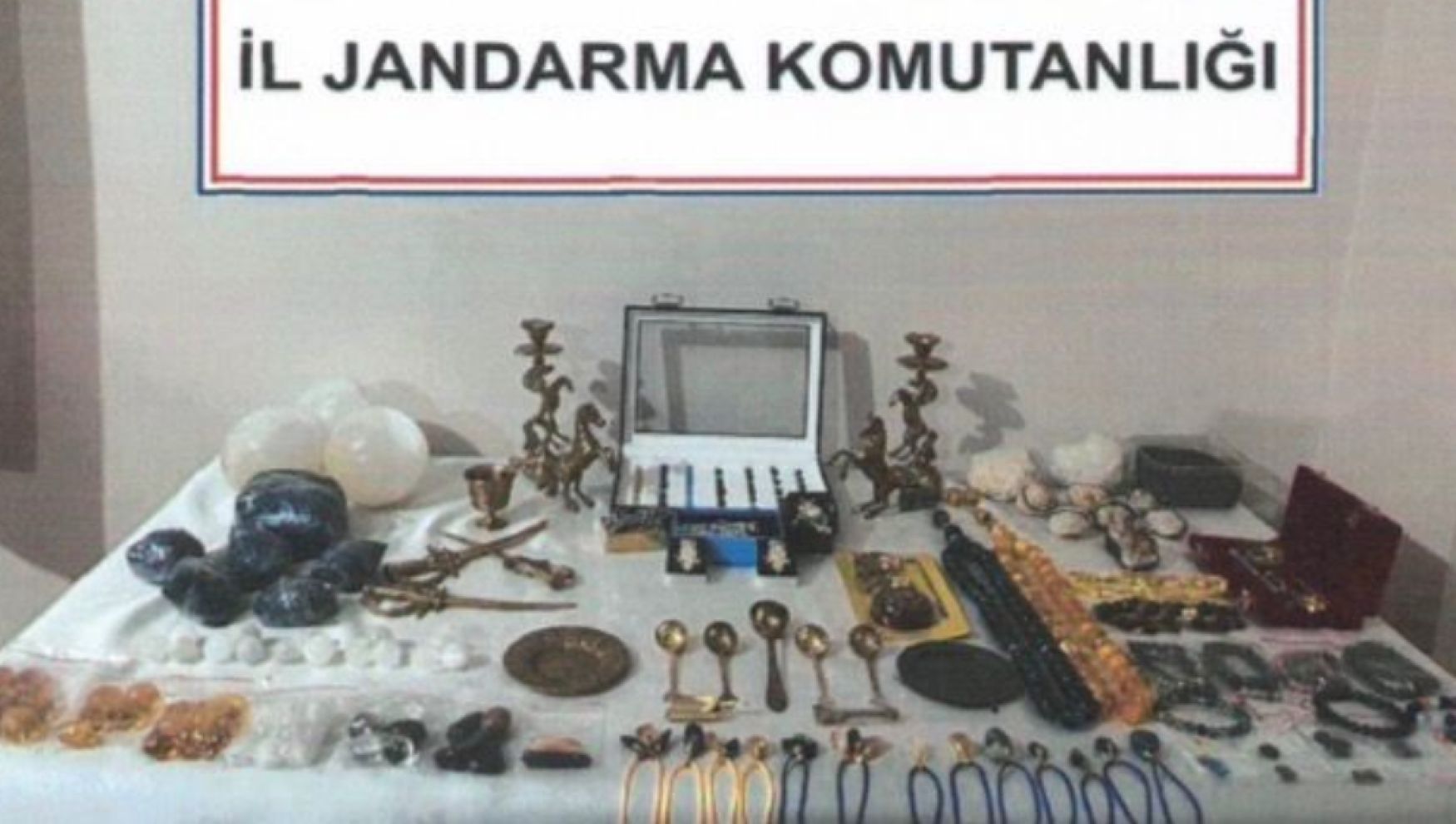 Bolu’da kaçak altın tozu ve tarihi eser yakalandı: 1 gözaltı