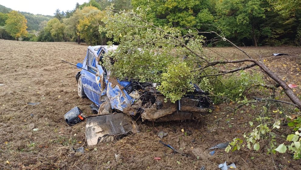 Bolu'da otomobil tarlaya uçtu: 1 yaralı