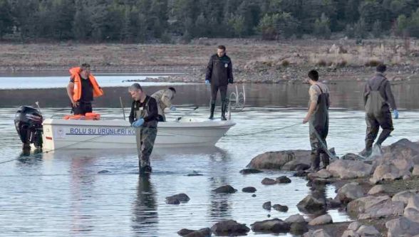 Bolu'da 5 kilometrelik hayalet ağ toplandı: 500 balık canlı kurtarıldı