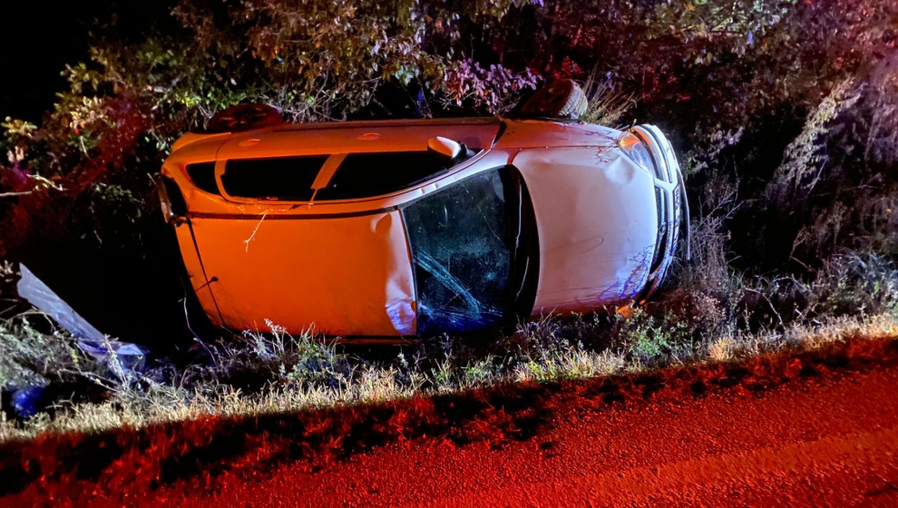 Abant yolunda kaza: Araç yoldan çıktı, sürücü yaralandı