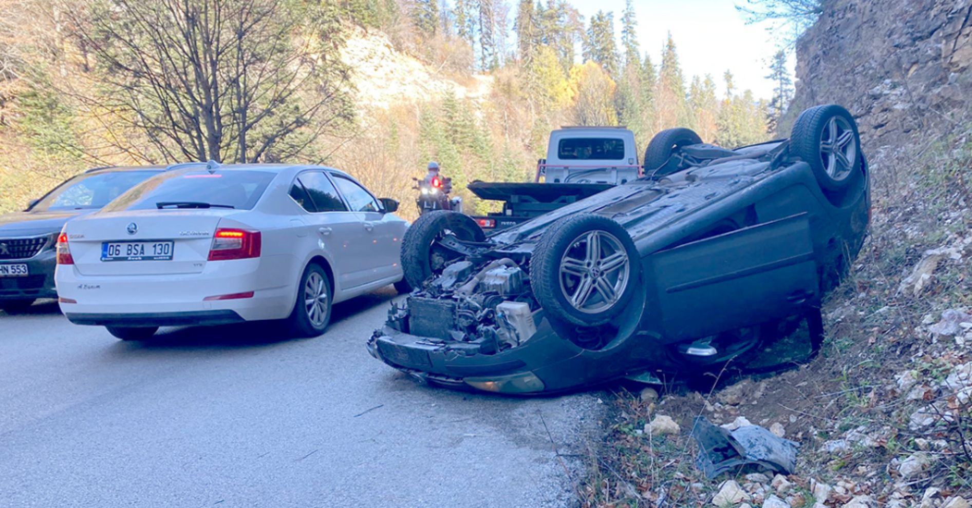 Yedigöller yolunda kaza: 2 kişi yaralandı