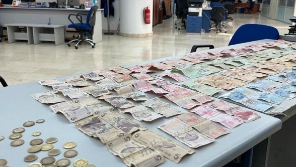 Dilencilik yaparken yakalandı: Üzerinden 4 bin 445 TL çıktı