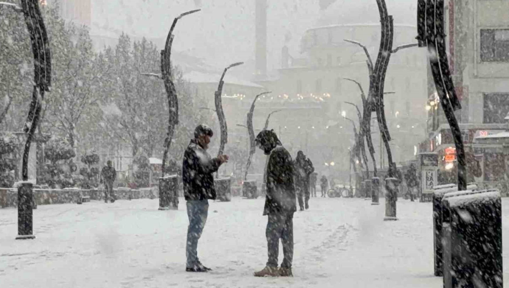 Bolu Valiliği’nden yoğun kar yağışı uyarısı