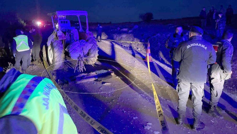 Dörtdivan'da traktörün arkasında bir kişi ölü bulundu