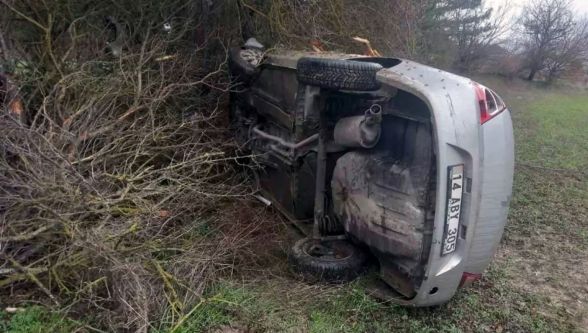 Mudurnu'da otomobil takla attı:  Kadın sürücü yaralandı