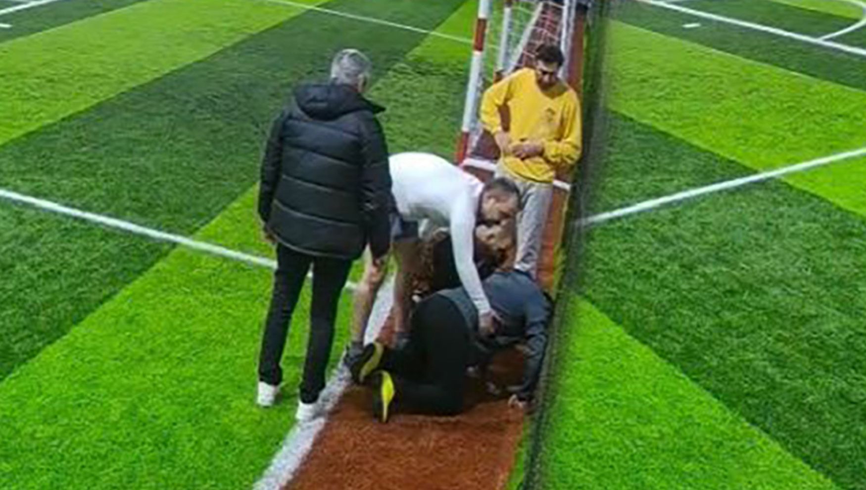 Bolu'da halı sahada kalp krizi geçiren adam hayatını kaybetti