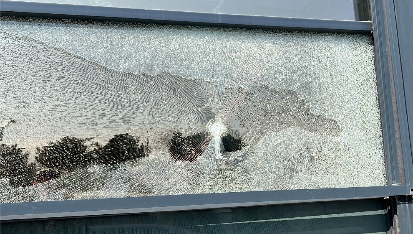 Bolu'da restoran kurşunlandı: O anlar kamerada