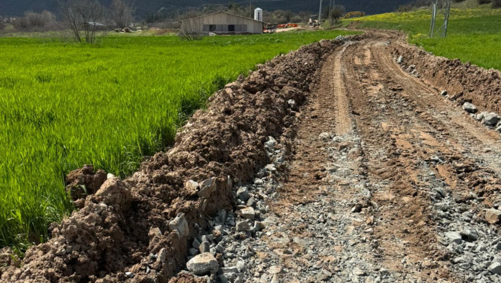 2026 yılında bu yollar! Göynük'te köy yolları isyan ettirdi