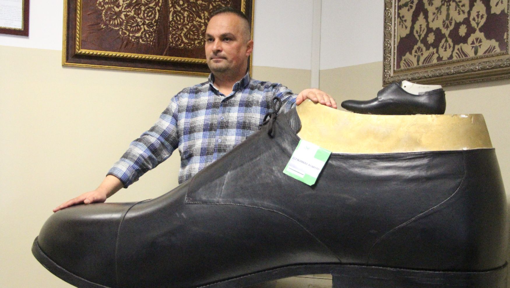 222 numara ayakkabı yaptılar: Türkiye’de bir ilk