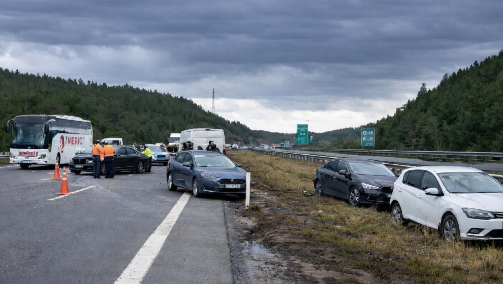 Bolu’da zincirleme kaza: 10 araç birbirine girdi