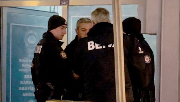 Sokakta eş kavgası: “Ben terörist miyim?” diyerek polise direndi