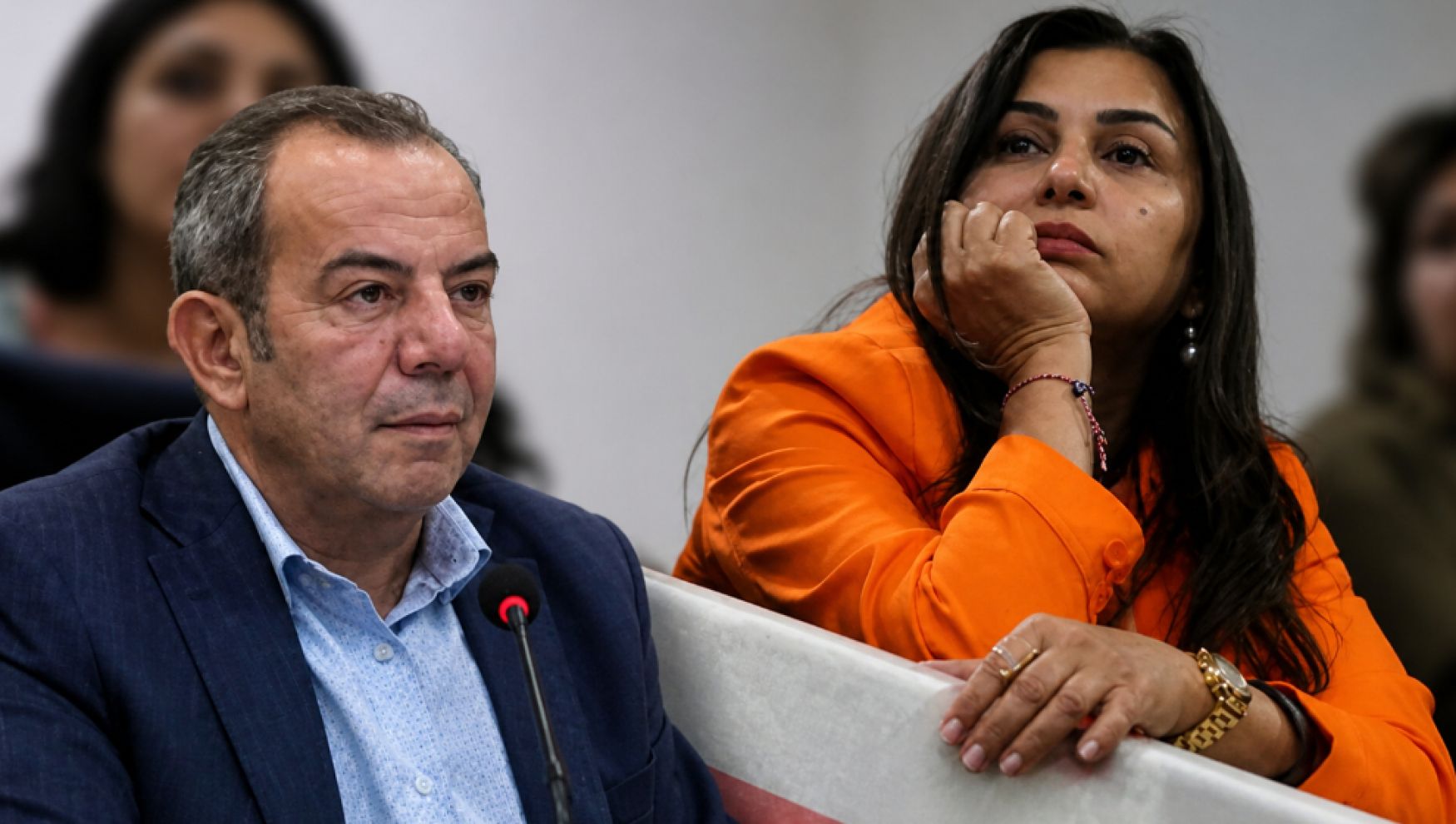 Mahkeme salonda sürüyor… asıl karar evde verilecek