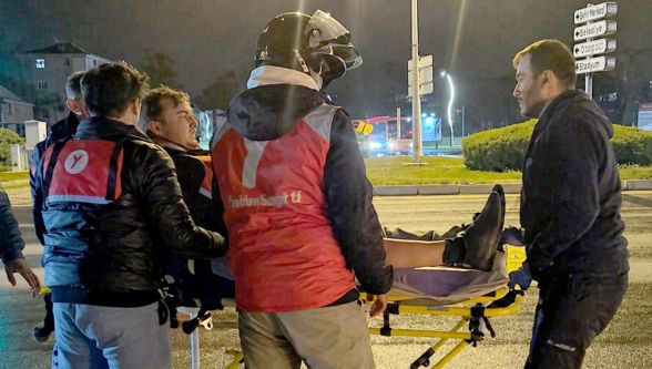 Işıklarda kaza: Motosiklet sürücüsü yaralandı