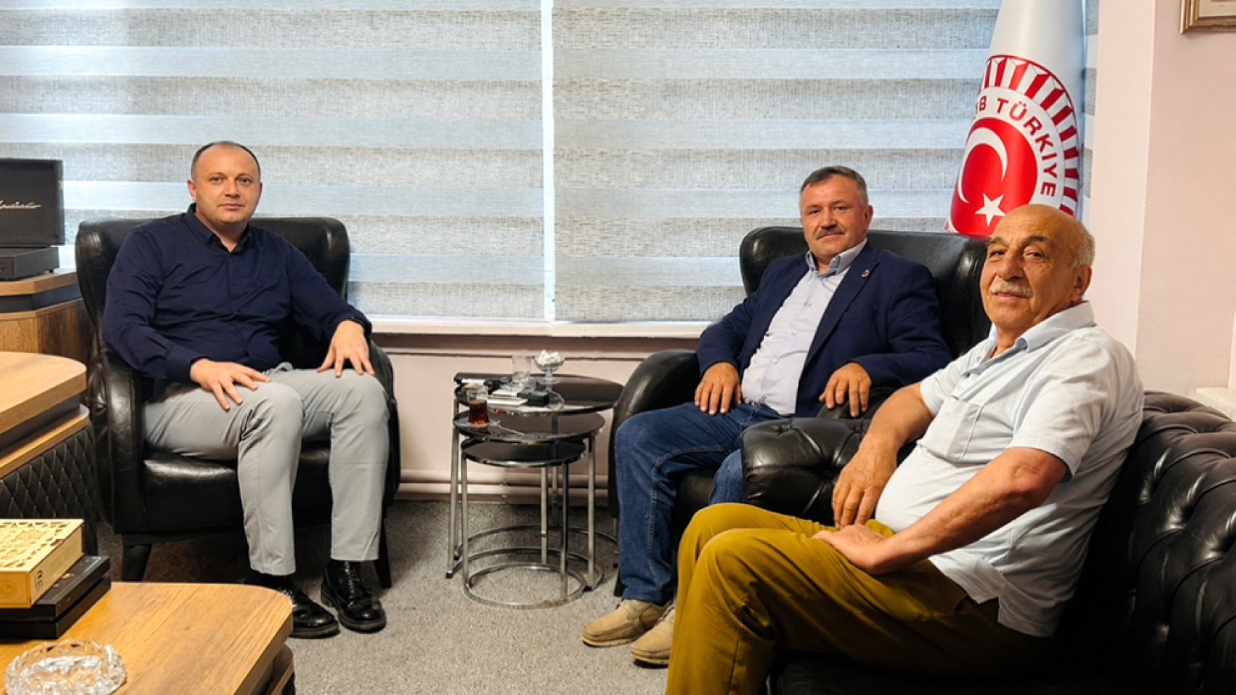 Ankara'da değil, vatandaşın yanında